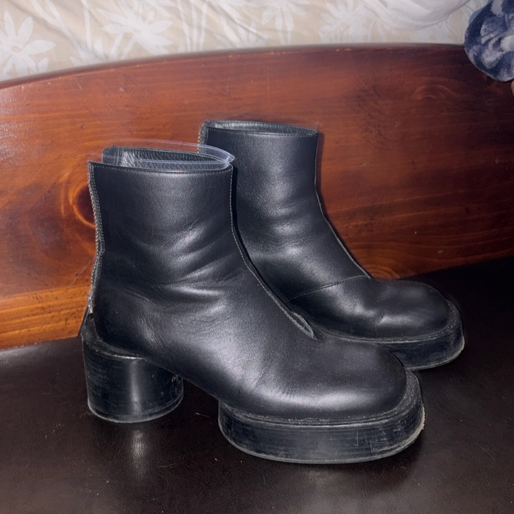 MM6 Maison Martin Margiela Black Ankle Boots - Picture 2 of 9